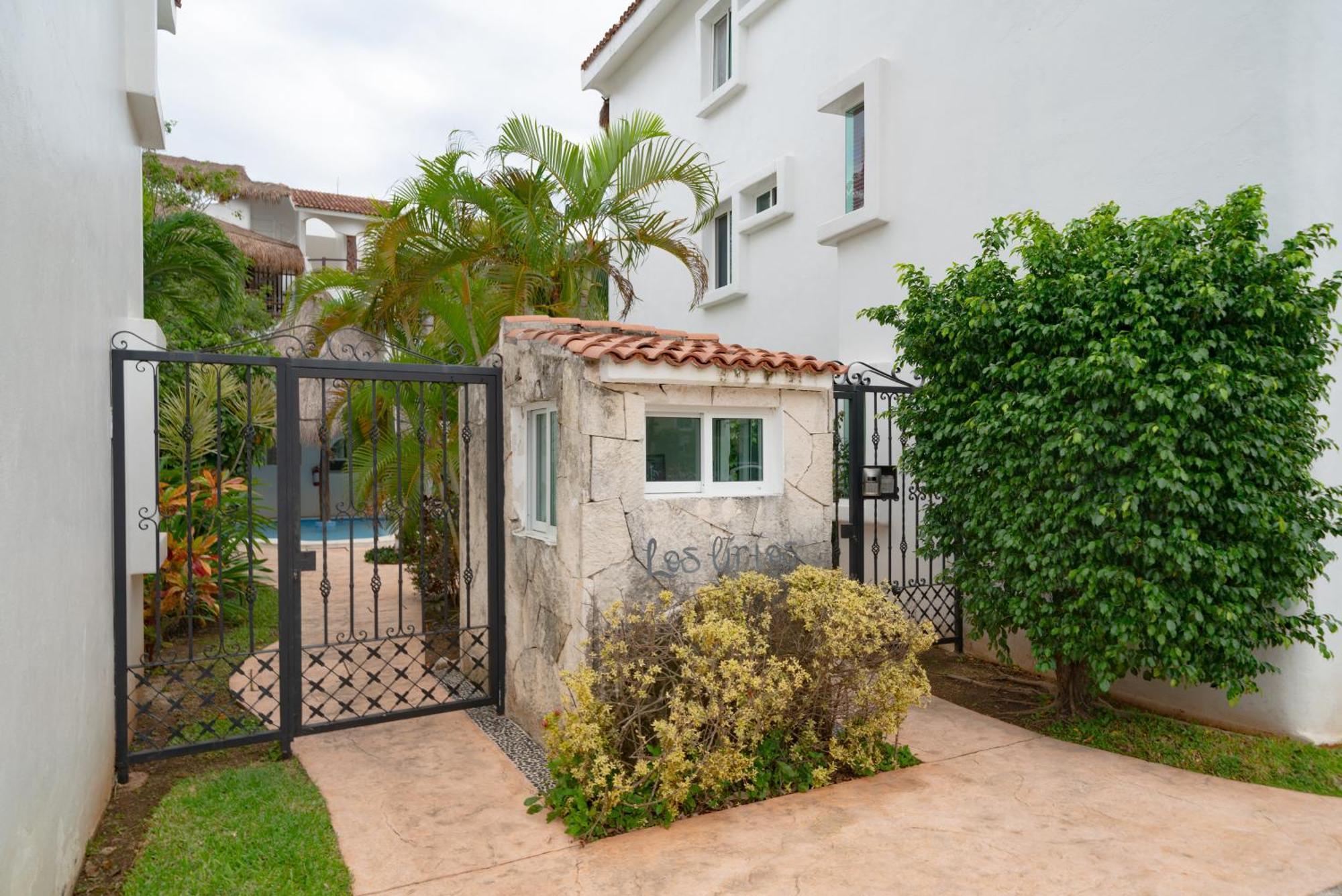 3 Bedroom With Pool - Lirios Playacar Phase Ll - Melrose Place Сasa de vacaciones Playa del Carmen